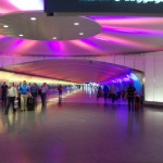 Ambientlightshow im Flughafen Detroit Ambientlightshow im Flughafen Detroit