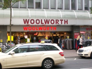 Ja es lebt noch... Woolworth, nicht totzukriegen! Ja es lebt noch... Woolworth, nicht totzukriegen!