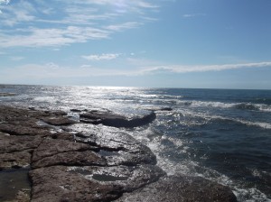 Ebbe und schon liegen die Felsen frei