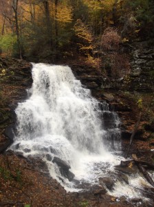 Kaskaden aus Wasser