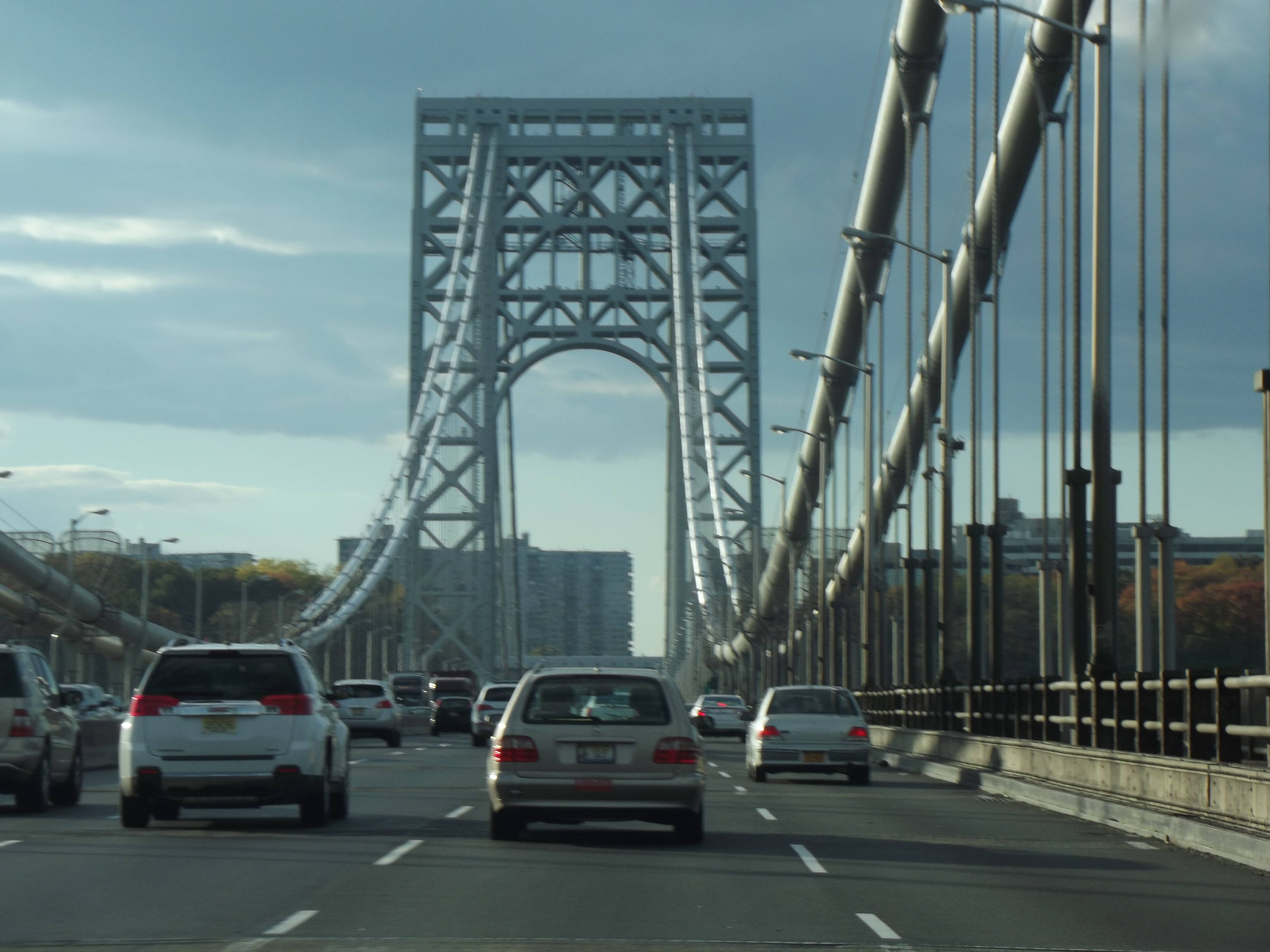 durch New York - George Washington Brücke, ab nach New Jersey durch New York - George Washington Brücke, ab nach New Jersey